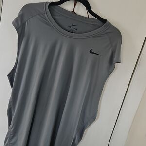 Nike Men's Grey Dri-FIT Sleeveless Tank Top